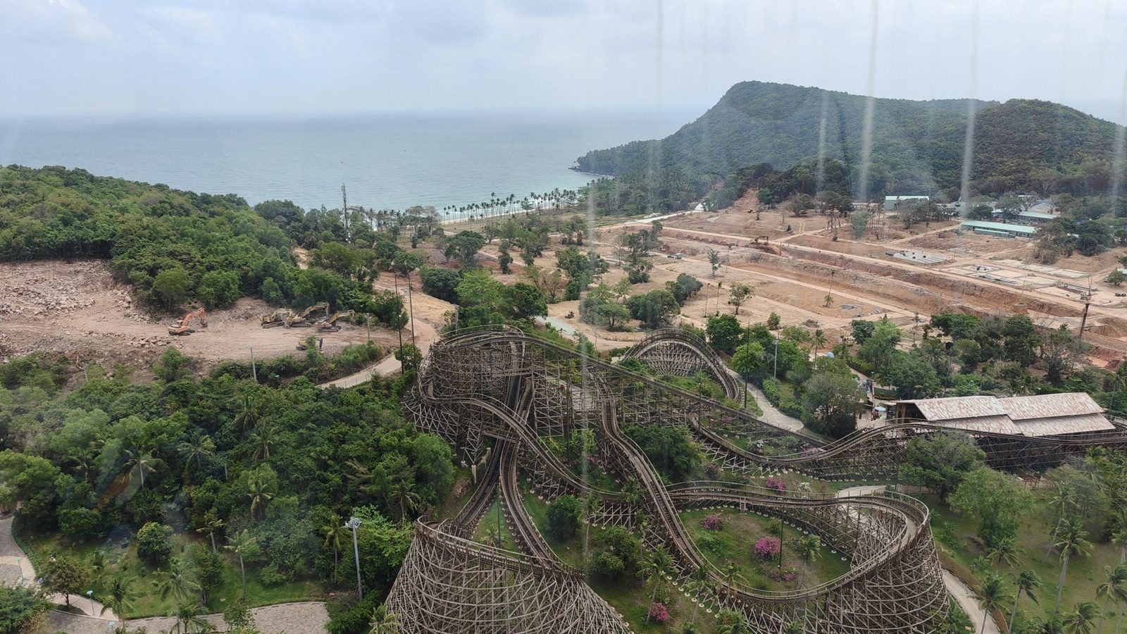 雲霄飛車